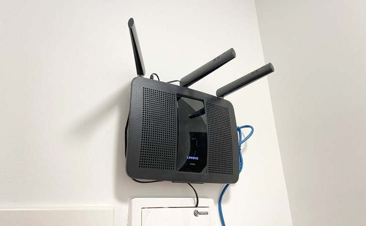Hãy tắt router khi ngủ hoặc đi vắng dài ngày, rút phích điện để máy “nghỉ ngơi” và đỡ tốn tiền điện hơn.